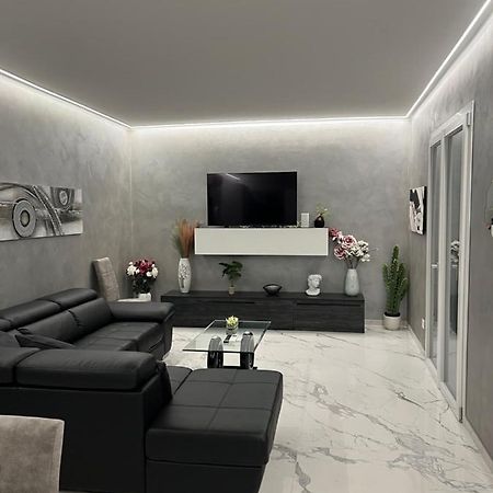Corso Montecarlo Apartment Ventimiglia Luaran gambar
