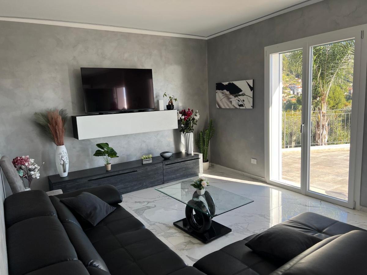 Corso Montecarlo Apartment Ventimiglia Luaran gambar