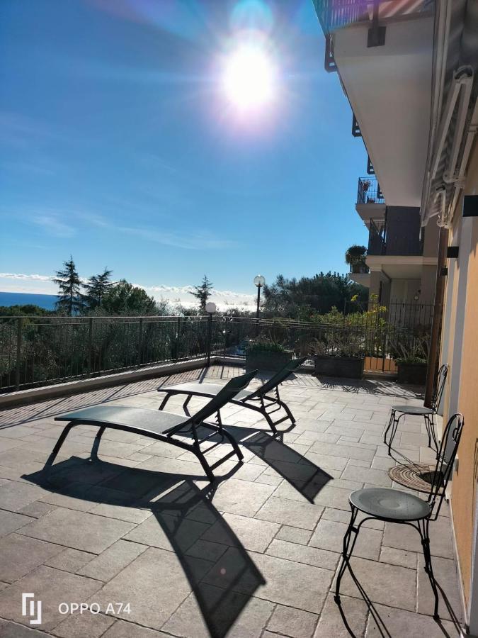 Corso Montecarlo Apartment Ventimiglia Luaran gambar