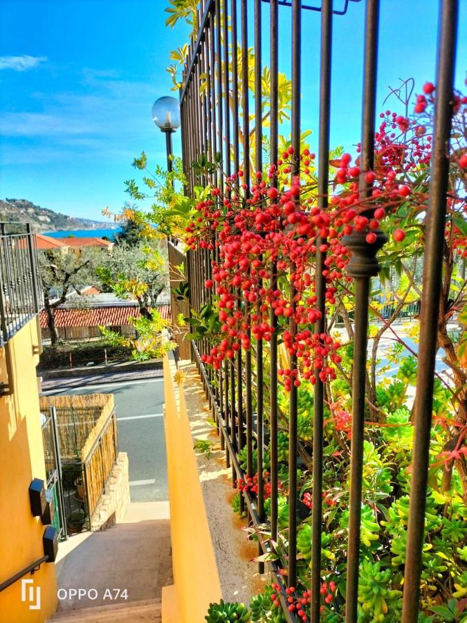 Corso Montecarlo Apartment Ventimiglia Luaran gambar