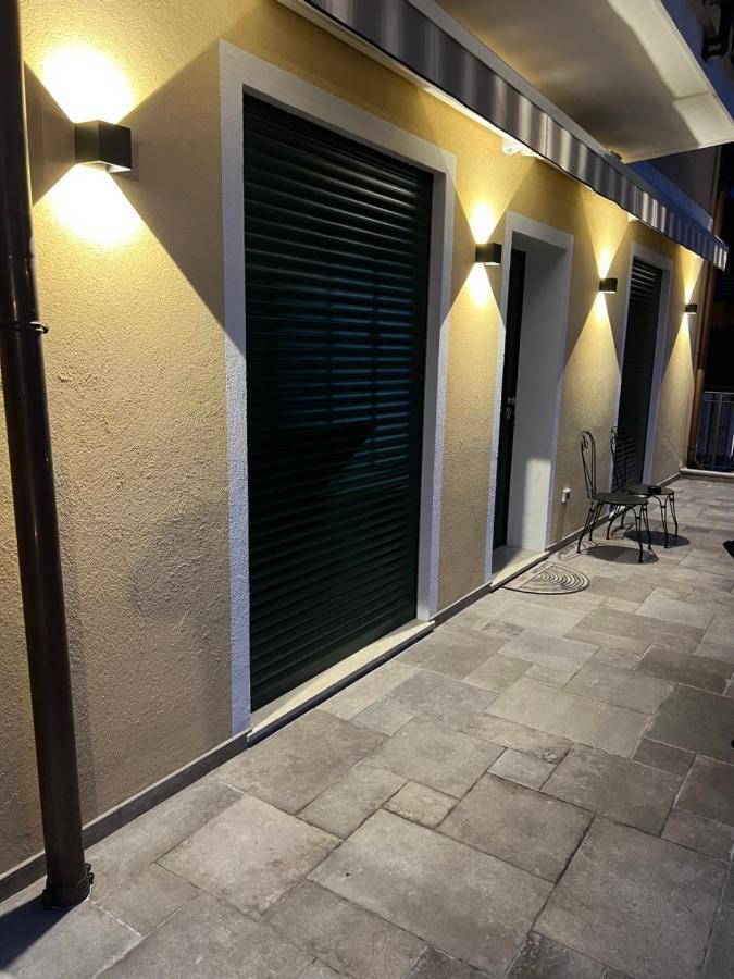 Corso Montecarlo Apartment Ventimiglia Luaran gambar