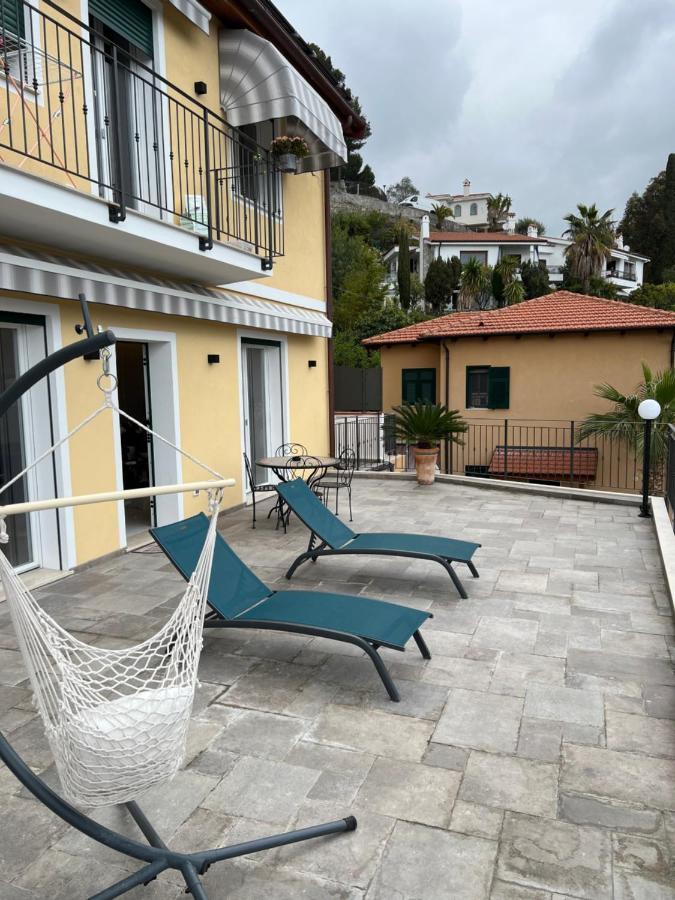 Corso Montecarlo Apartment Ventimiglia Luaran gambar